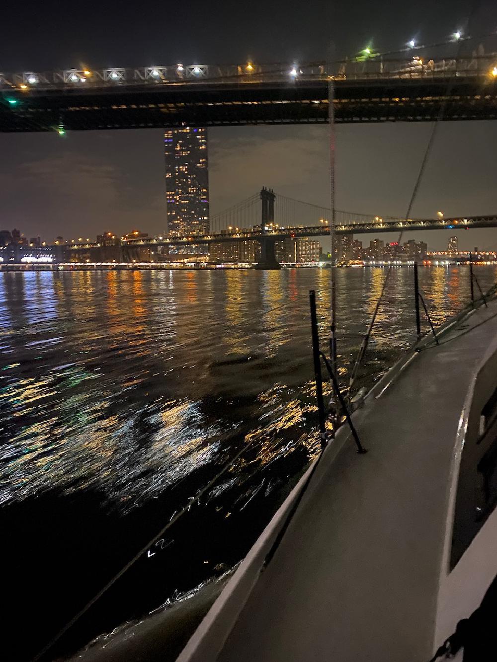 Pogo 36 Delivery passing Manhatten